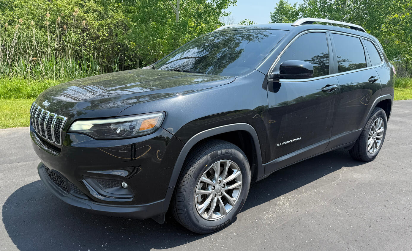 Just added! 2021 Jeep Cherokee LUX 4x4, blacked out $19,900 unsubscribe